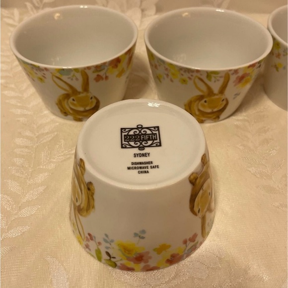 222 Fifth Sydney Easter Bunny Bowls. Set of 4. Never used. Only for Display. - Picture 3 of 4